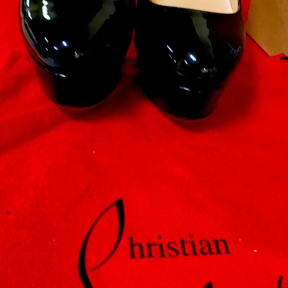 LOUBOUTIN brand new patent leather - Picture 4 of 7